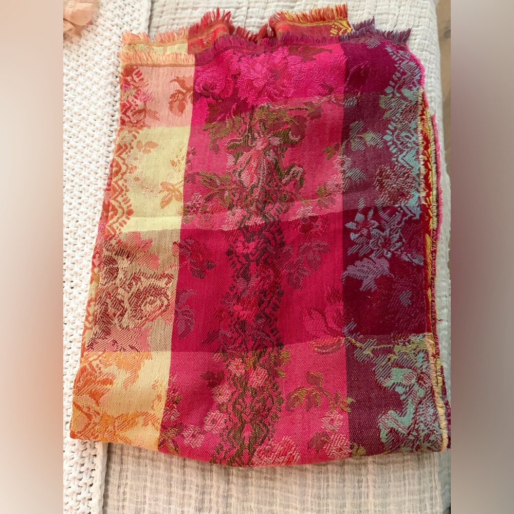 Kenzo Multicolor Floral Jacquard Scarf in Pink and Red Tones